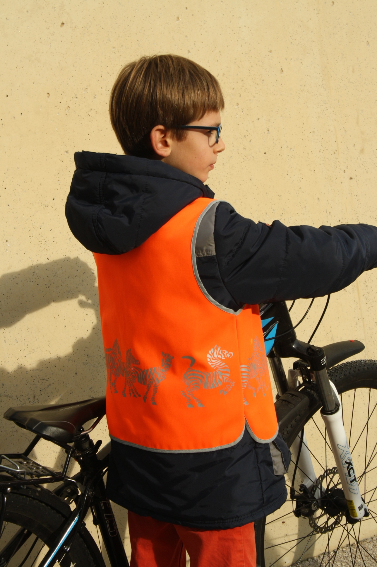 LauterSchutz® Gilet de sécurité [Pack de 2] pour Les Enfants (5-12 Ans)  pour Une Meilleure visibilité Jour et Nuit sur Le Chemin de l'école, du  vélo